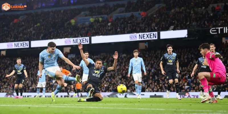  Lyle Foster và Erling Haaland sẵn sàng đối đầu trong trận Burnley vs Manchester City